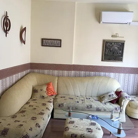 Апартаменты Cheap In The Very Heart Of